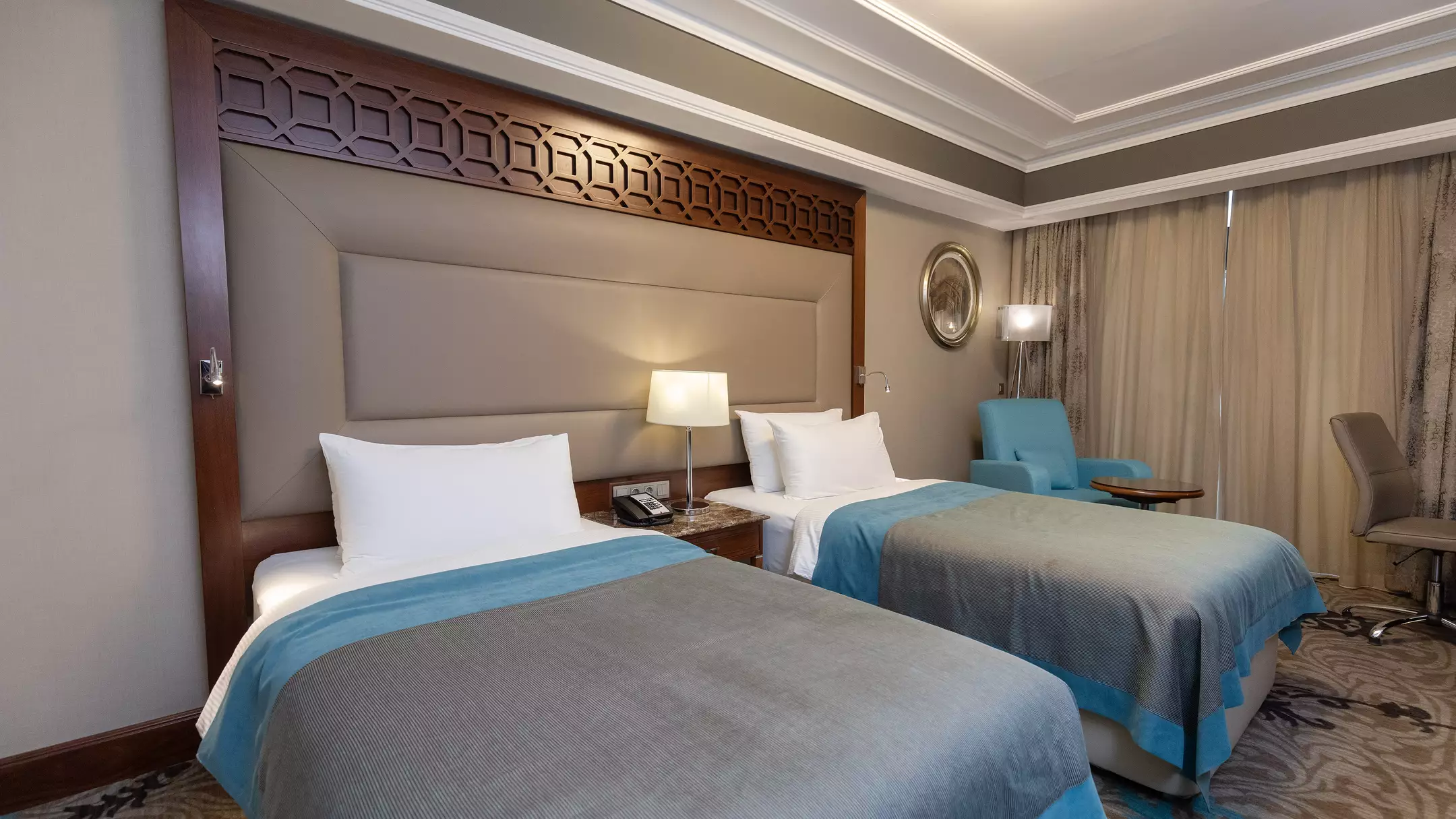 Alibaba https://cdn.alibaba.ir/ostorage/hotel-accommodation-images/674a93d37e75320ec907f1d9_هتل آنا - اتاق دوتخته سینگل (1).webp